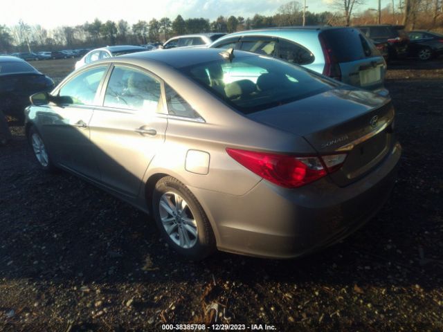 Photo 2 VIN: 5NPEB4AC0BH024255 - HYUNDAI SONATA 