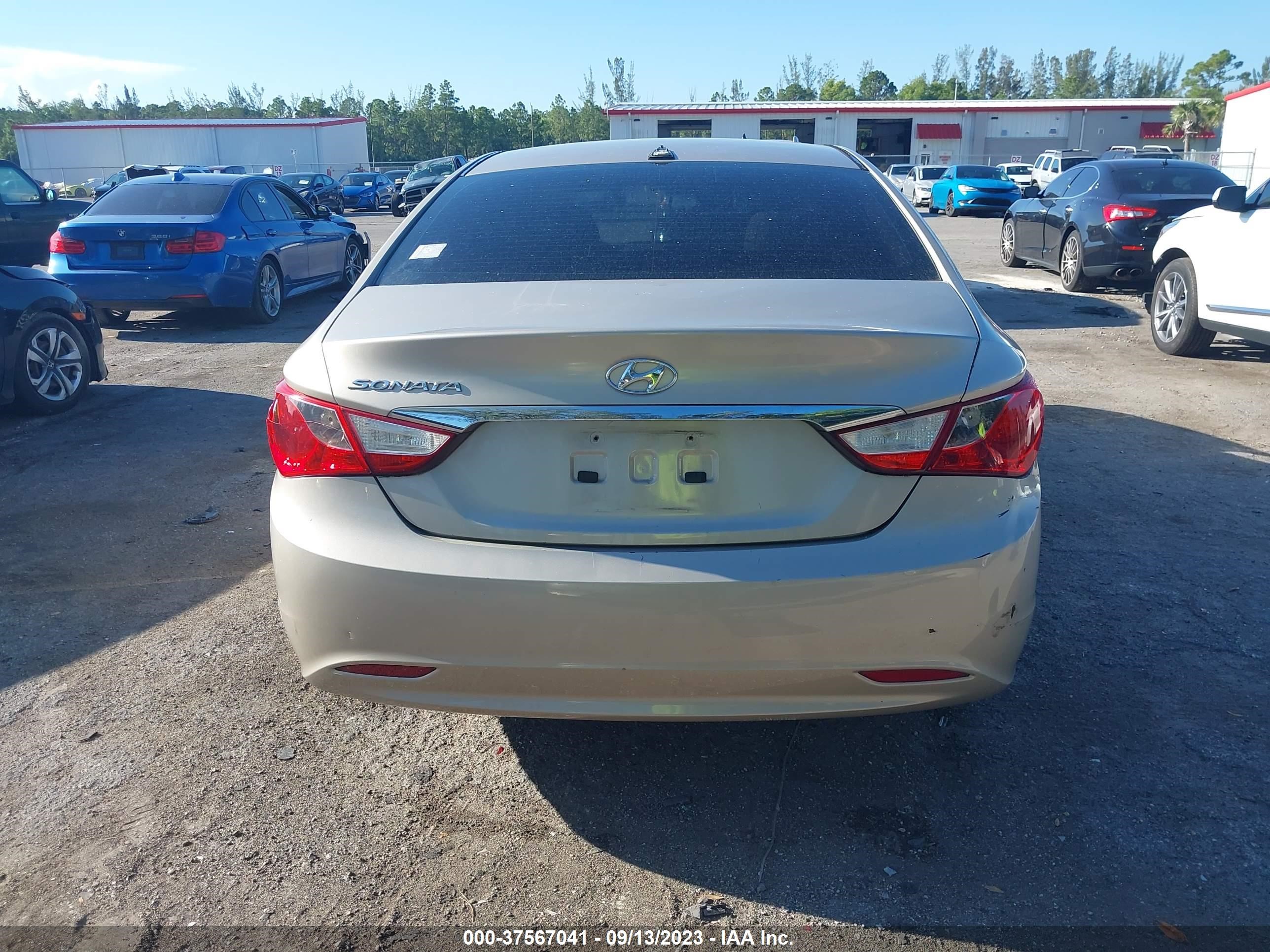 Photo 14 VIN: 5NPEB4AC0BH042383 - HYUNDAI SONATA 