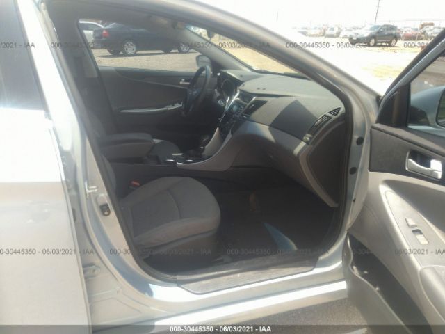 Photo 4 VIN: 5NPEB4AC0BH107555 - HYUNDAI SONATA 