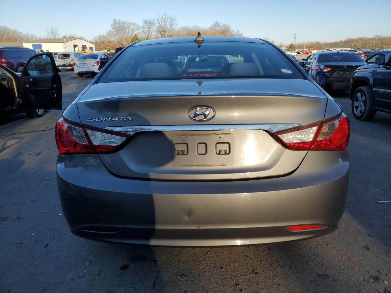 Photo 5 VIN: 5NPEB4AC0BH108043 - HYUNDAI SONATA 