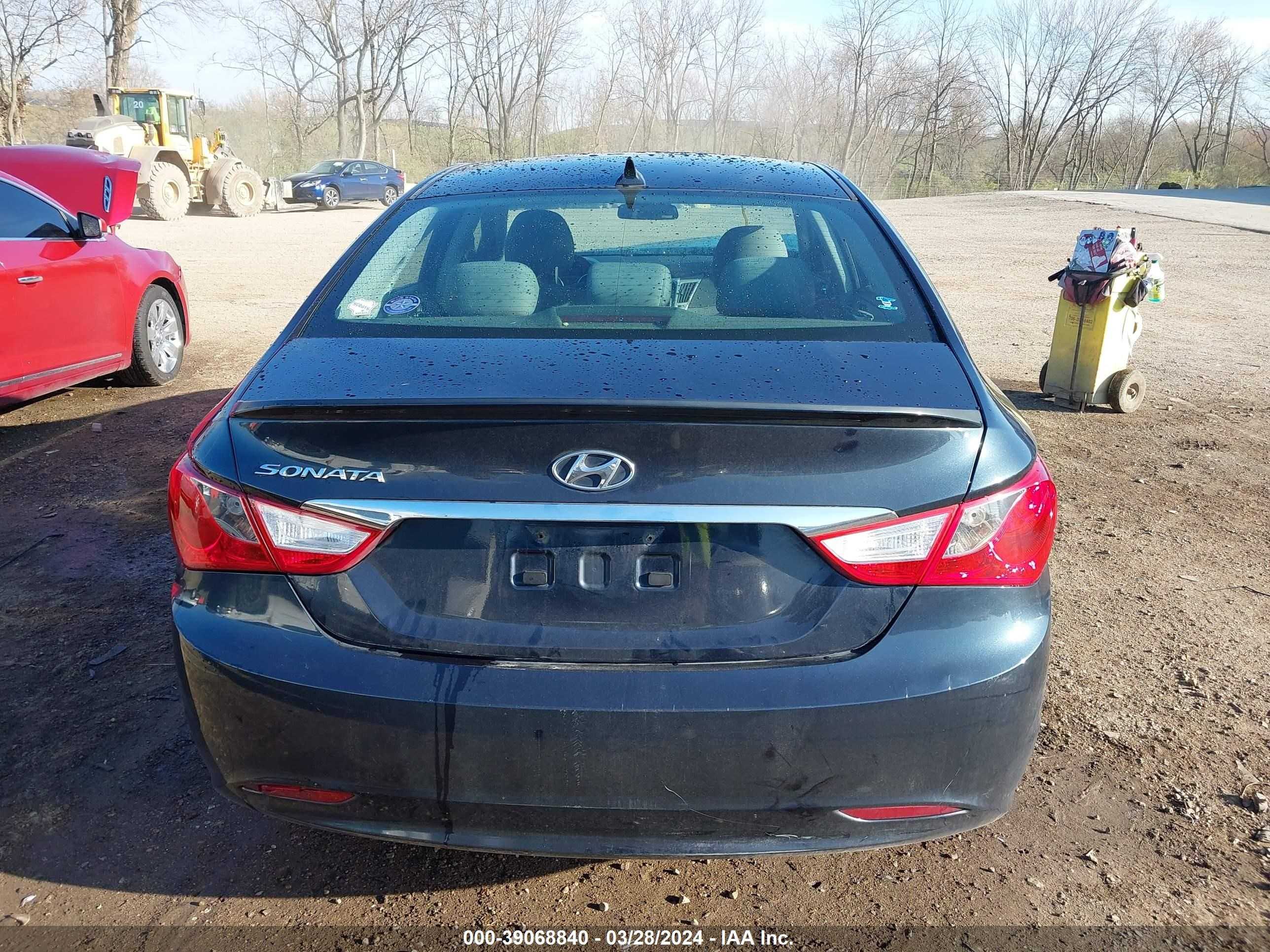 Photo 15 VIN: 5NPEB4AC0BH124422 - HYUNDAI SONATA 