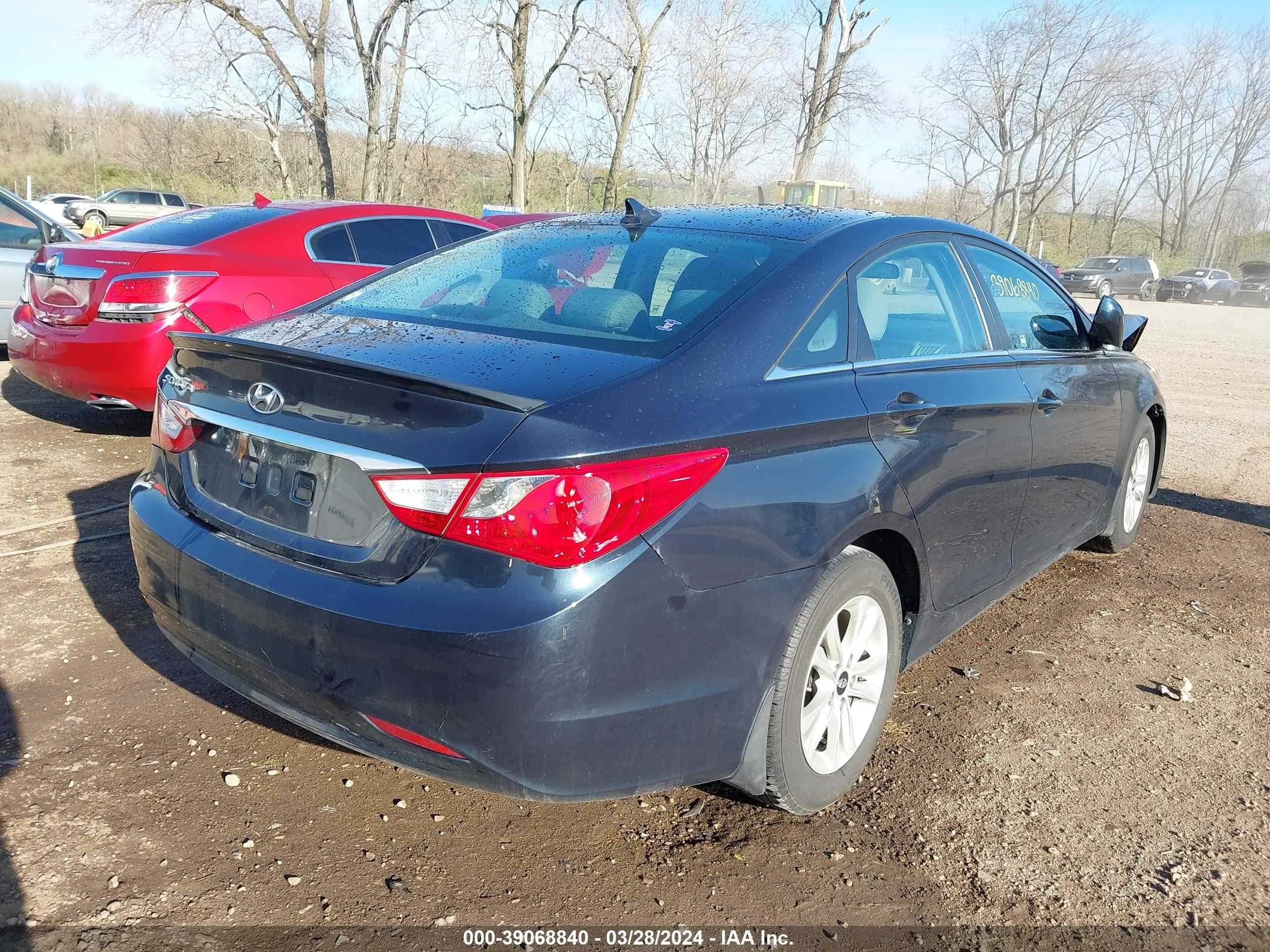 Photo 3 VIN: 5NPEB4AC0BH124422 - HYUNDAI SONATA 