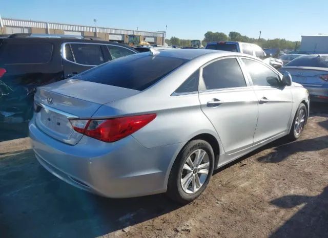 Photo 3 VIN: 5NPEB4AC0BH142726 - HYUNDAI SONATA 