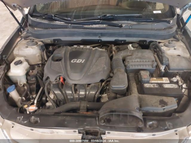 Photo 9 VIN: 5NPEB4AC0BH152124 - HYUNDAI SONATA 