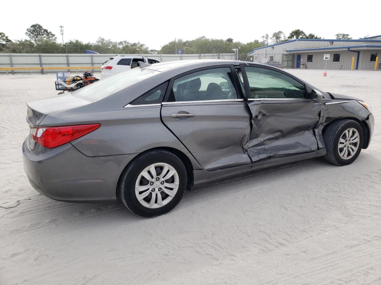 Photo 2 VIN: 5NPEB4AC0BH182868 - HYUNDAI SONATA 