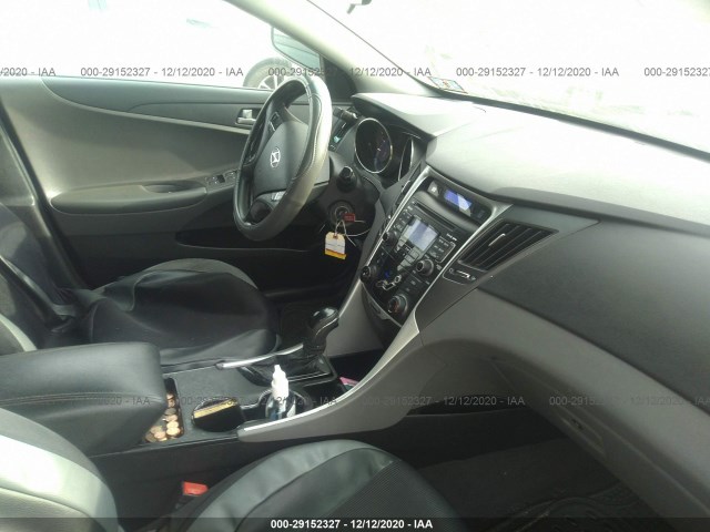 Photo 4 VIN: 5NPEB4AC0BH184667 - HYUNDAI SONATA 