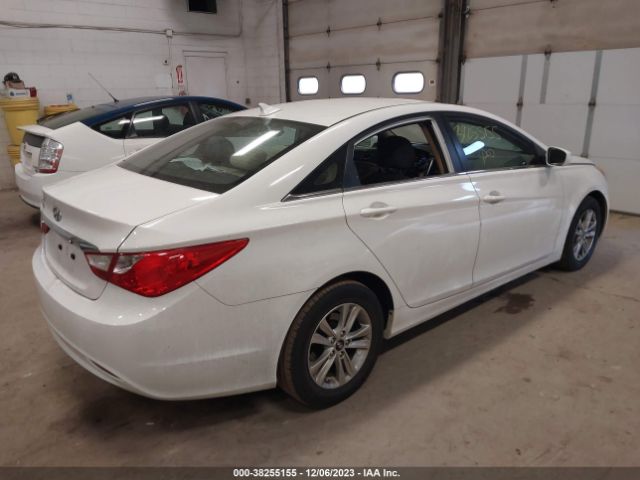 Photo 3 VIN: 5NPEB4AC0BH258847 - HYUNDAI SONATA 