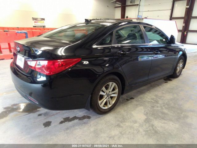 Photo 3 VIN: 5NPEB4AC0CH331216 - HYUNDAI SONATA 