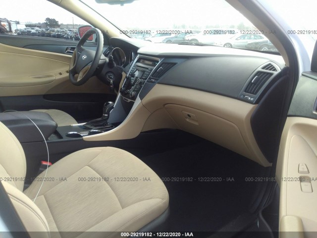 Photo 4 VIN: 5NPEB4AC0CH334553 - HYUNDAI SONATA 