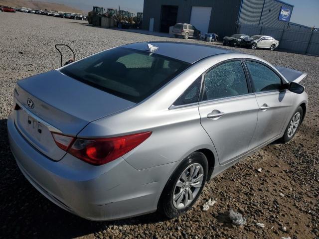 Photo 3 VIN: 5NPEB4AC0CH348839 - HYUNDAI SONATA GLS 