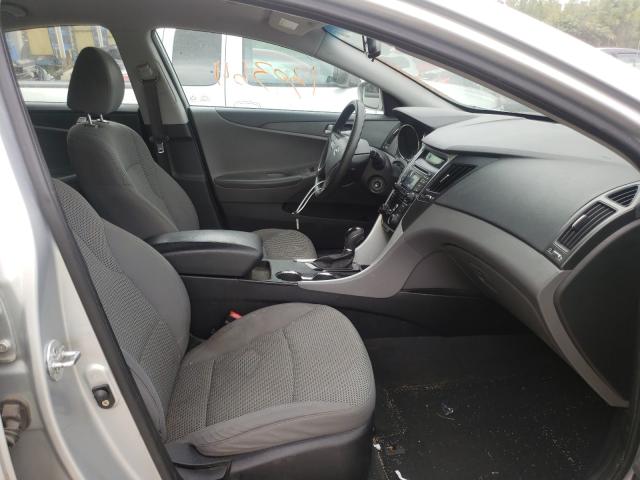 Photo 4 VIN: 5NPEB4AC0CH355774 - HYUNDAI SONATA GLS 