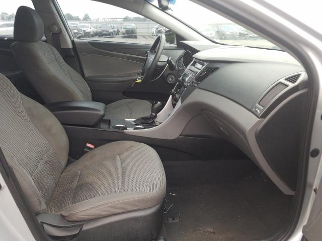 Photo 4 VIN: 5NPEB4AC0CH370923 - HYUNDAI SONATA GLS 