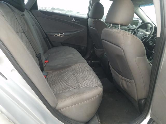 Photo 5 VIN: 5NPEB4AC0CH370923 - HYUNDAI SONATA GLS 