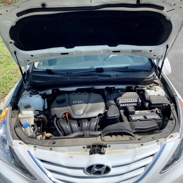 Photo 6 VIN: 5NPEB4AC0CH372462 - HYUNDAI SONATA GLS 