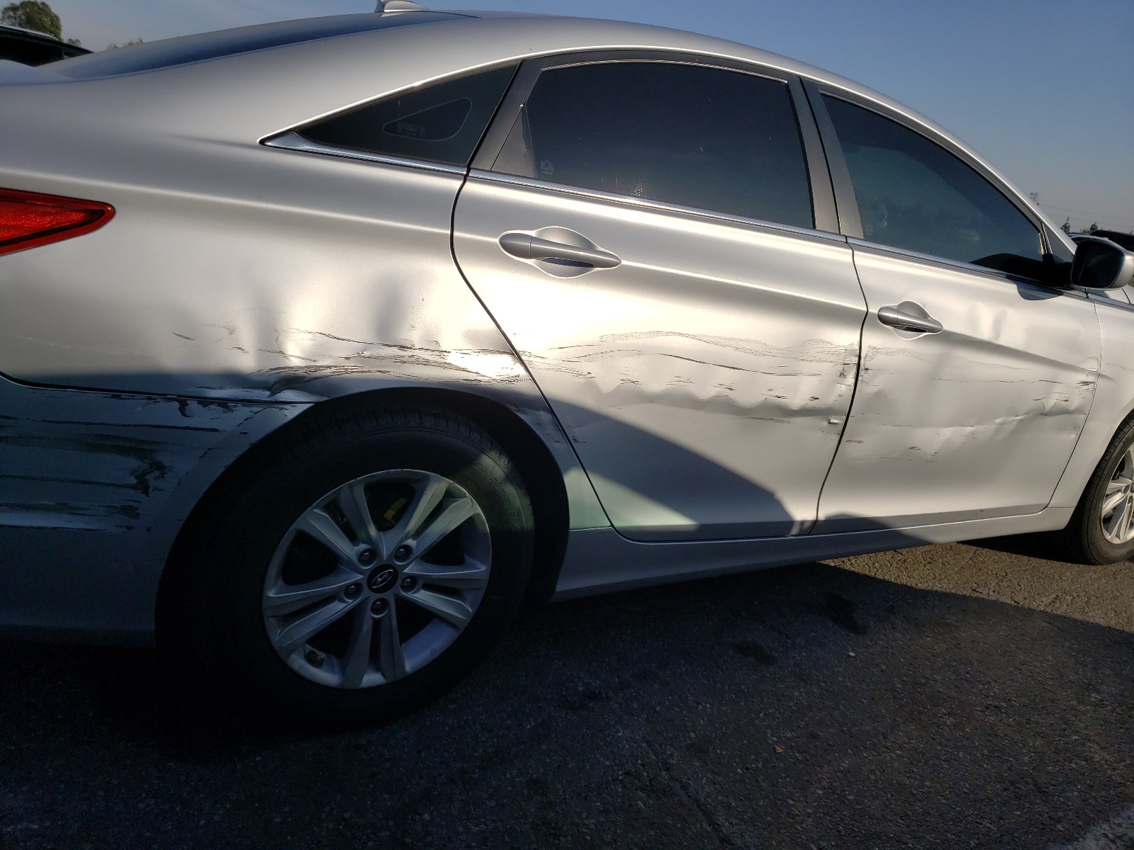 Photo 8 VIN: 5NPEB4AC0CH377743 - HYUNDAI SONATA GLS 