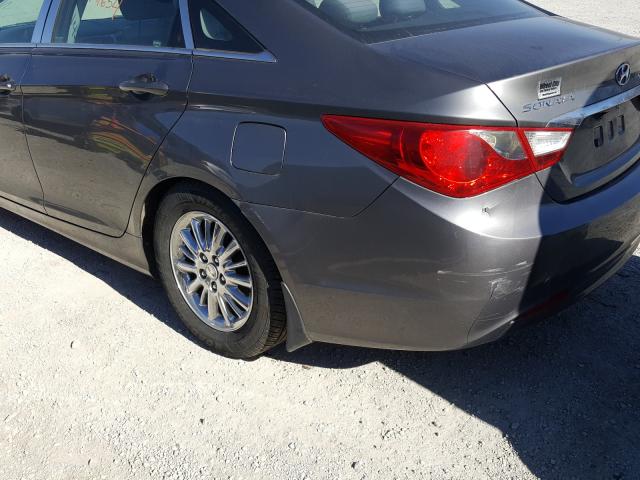 Photo 8 VIN: 5NPEB4AC0CH381436 - HYUNDAI SONATA GLS 