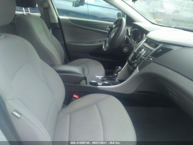 Photo 4 VIN: 5NPEB4AC0CH385096 - HYUNDAI SONATA 