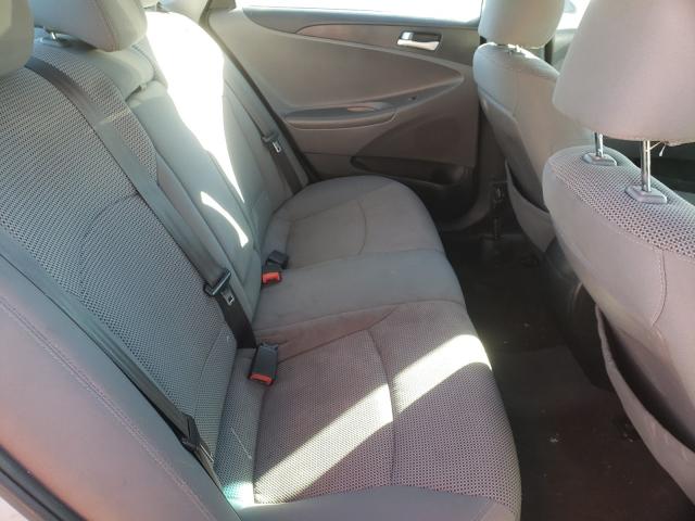 Photo 5 VIN: 5NPEB4AC0CH389861 - HYUNDAI SONATA GLS 