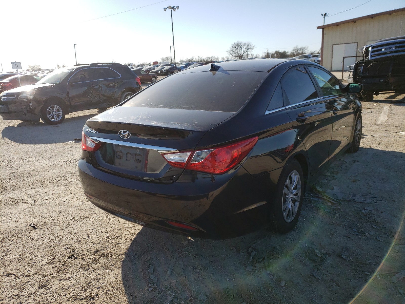 Photo 3 VIN: 5NPEB4AC0CH397071 - HYUNDAI SONATA GLS 