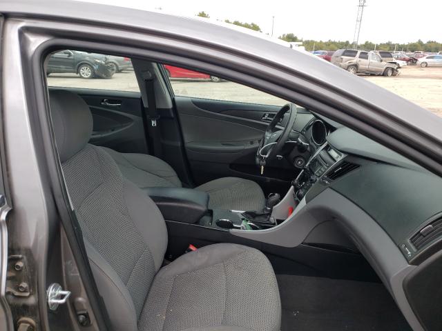 Photo 4 VIN: 5NPEB4AC0CH400468 - HYUNDAI SONATA GLS 