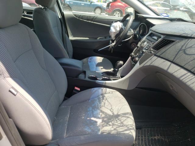 Photo 4 VIN: 5NPEB4AC0CH405511 - HYUNDAI SONATA GLS 