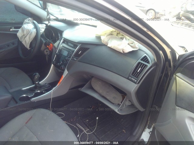 Photo 4 VIN: 5NPEB4AC0CH407128 - HYUNDAI SONATA 