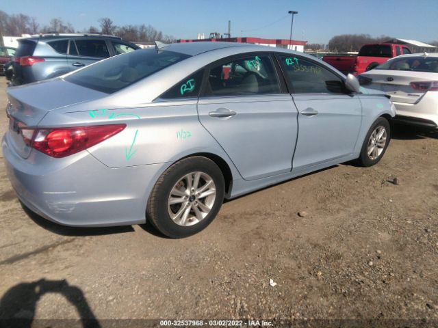 Photo 3 VIN: 5NPEB4AC0CH407632 - HYUNDAI SONATA 