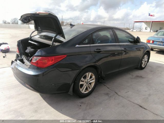 Photo 3 VIN: 5NPEB4AC0CH433342 - HYUNDAI SONATA 