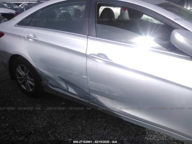 Photo 5 VIN: 5NPEB4AC0CH433972 - HYUNDAI SONATA 