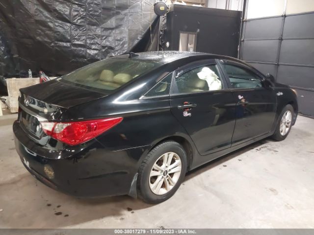 Photo 3 VIN: 5NPEB4AC0CH441666 - HYUNDAI SONATA 