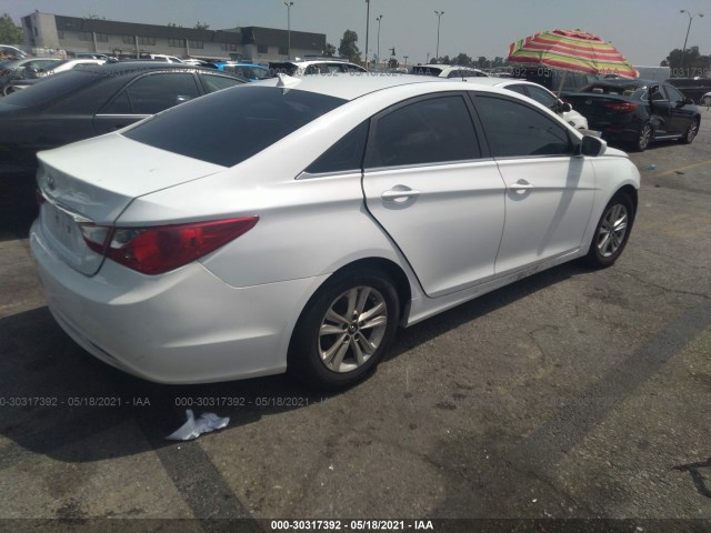 Photo 3 VIN: 5NPEB4AC0CH456247 - HYUNDAI SONATA 