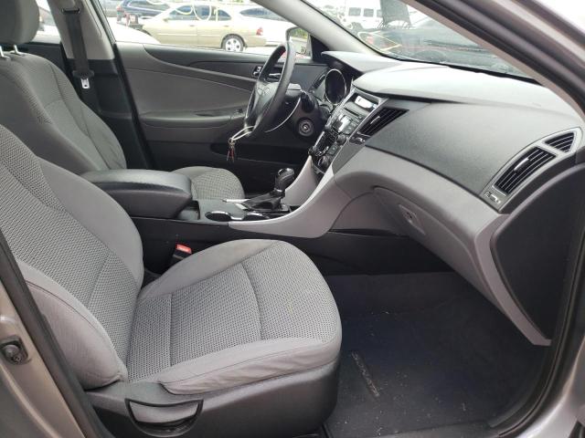 Photo 4 VIN: 5NPEB4AC0CH468026 - HYUNDAI SONATA GLS 