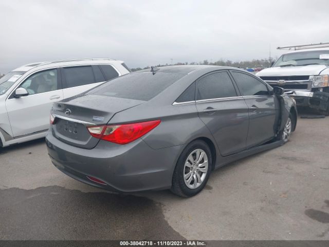 Photo 3 VIN: 5NPEB4AC0CH468060 - HYUNDAI SONATA 