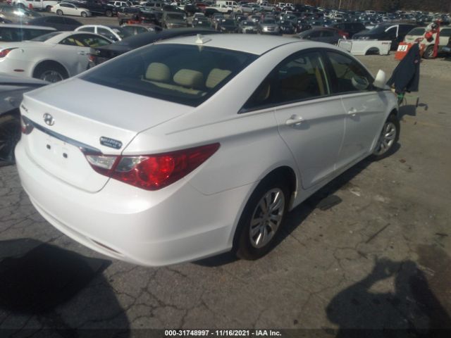 Photo 3 VIN: 5NPEB4AC0CH477759 - HYUNDAI SONATA 