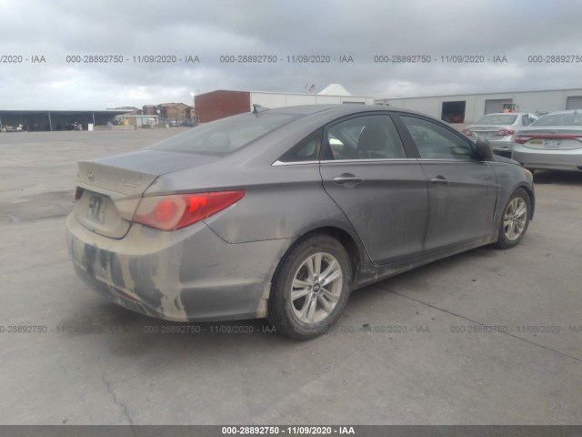 Photo 3 VIN: 5NPEB4AC0CH488390 - HYUNDAI SONATA 