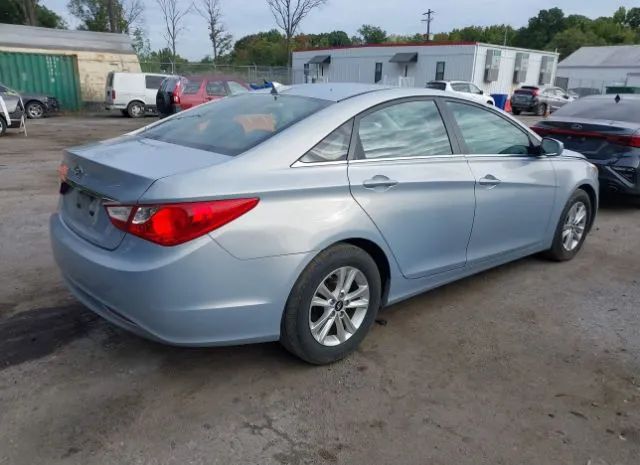 Photo 3 VIN: 5NPEB4AC0CH492844 - HYUNDAI SONATA 