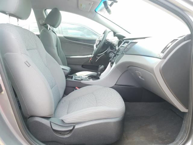 Photo 4 VIN: 5NPEB4AC0DH504685 - HYUNDAI SONATA GLS 