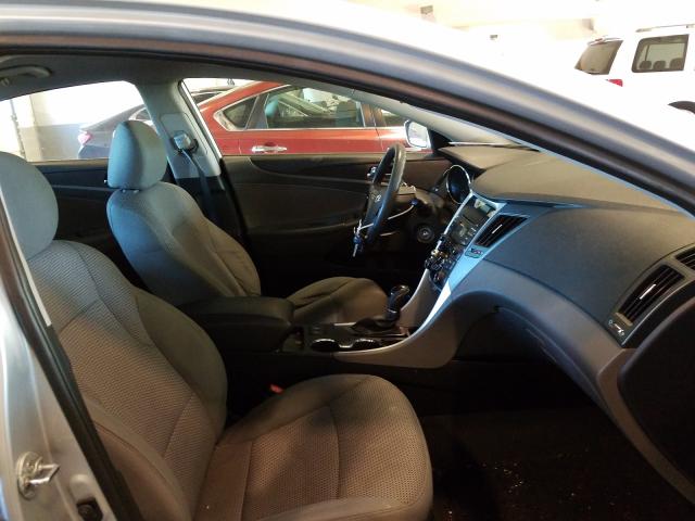 Photo 4 VIN: 5NPEB4AC0DH529814 - HYUNDAI SONATA GLS 