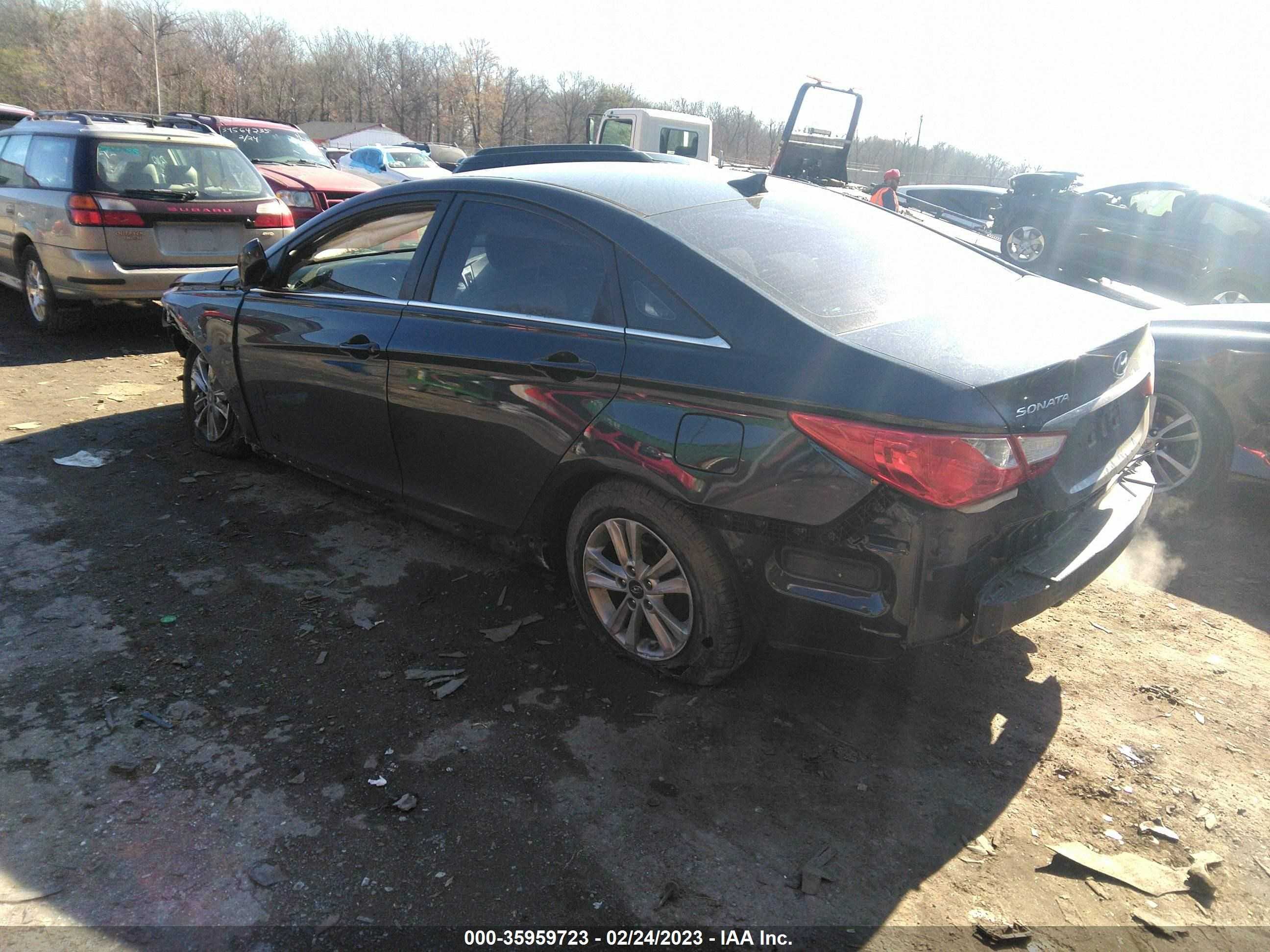 Photo 2 VIN: 5NPEB4AC0DH530137 - HYUNDAI SONATA 