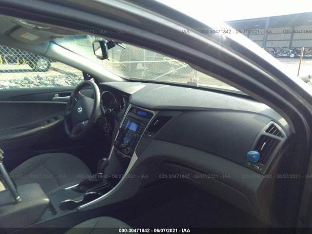 Photo 4 VIN: 5NPEB4AC0DH535046 - HYUNDAI SONATA 