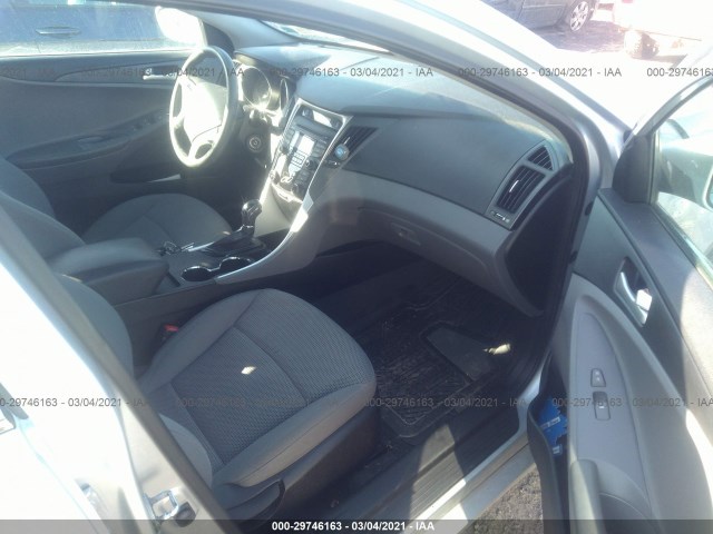 Photo 4 VIN: 5NPEB4AC0DH562652 - HYUNDAI SONATA 