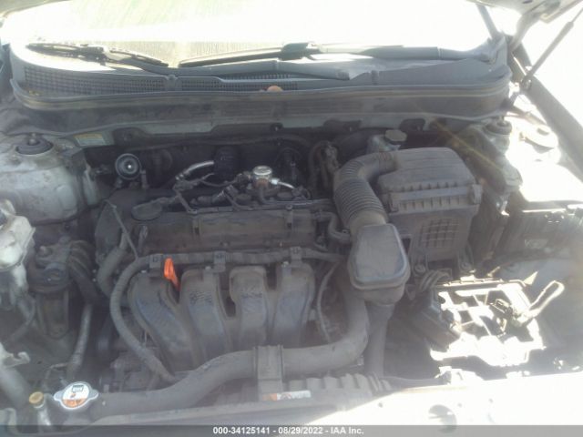 Photo 9 VIN: 5NPEB4AC0DH563509 - HYUNDAI SONATA 