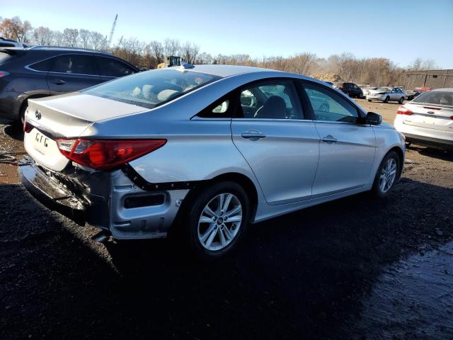 Photo 2 VIN: 5NPEB4AC0DH579676 - HYUNDAI SONATA GLS 