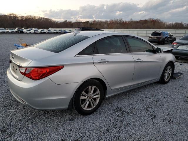 Photo 2 VIN: 5NPEB4AC0DH589365 - HYUNDAI SONATA 