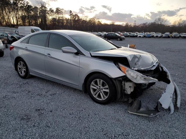 Photo 3 VIN: 5NPEB4AC0DH589365 - HYUNDAI SONATA 