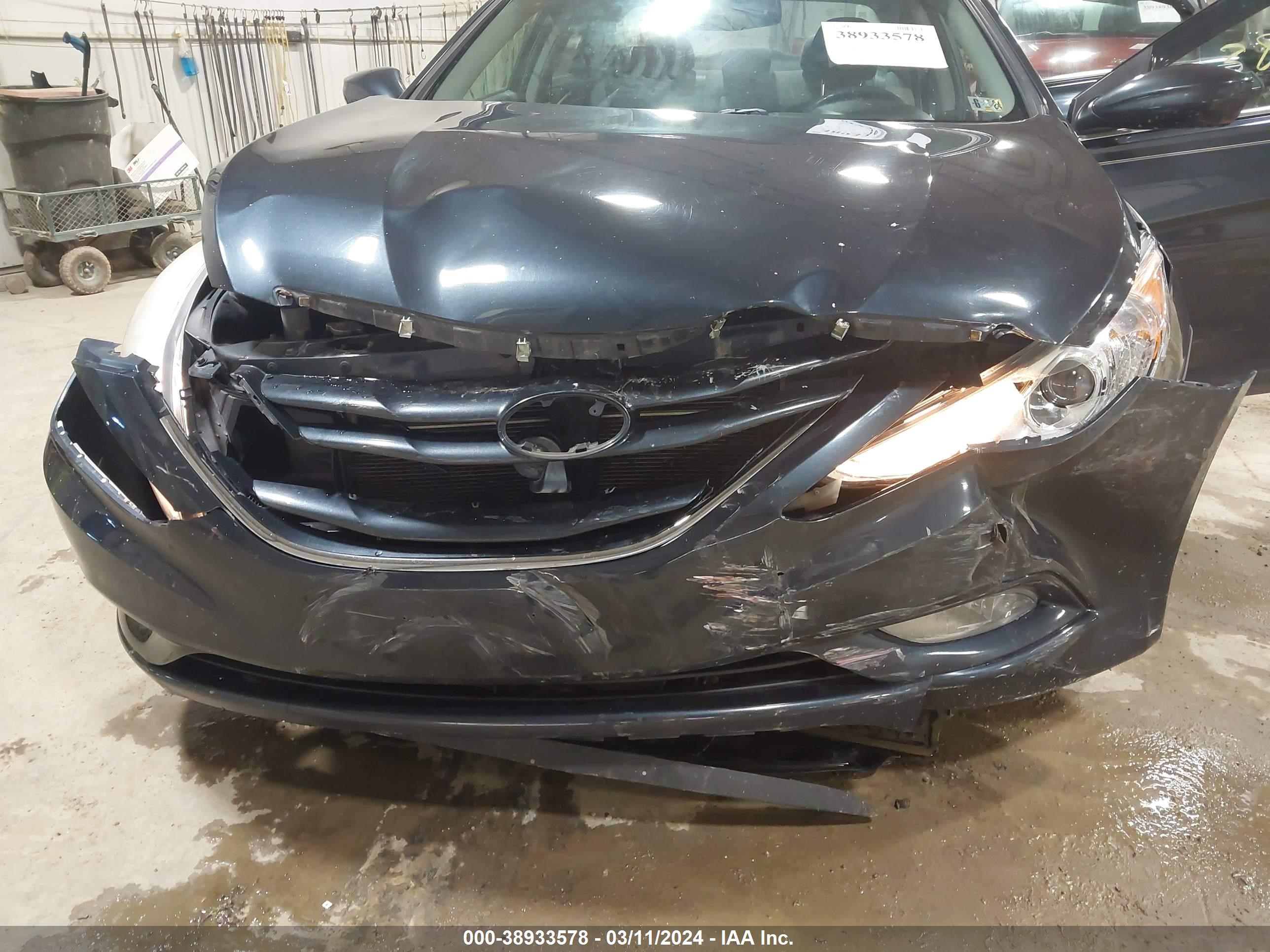 Photo 5 VIN: 5NPEB4AC0DH599457 - HYUNDAI SONATA 