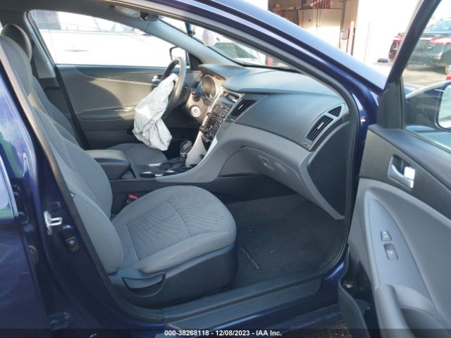 Photo 4 VIN: 5NPEB4AC0DH601109 - HYUNDAI SONATA 