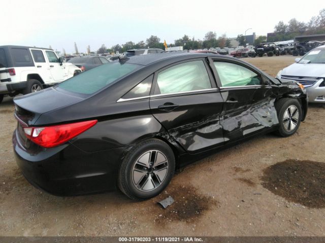 Photo 3 VIN: 5NPEB4AC0DH606200 - HYUNDAI SONATA 