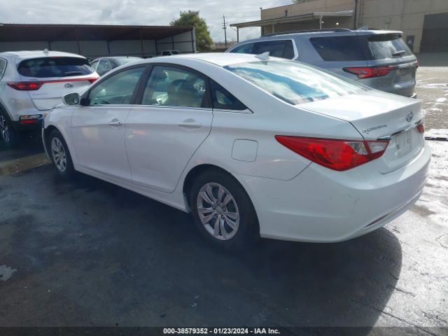 Photo 2 VIN: 5NPEB4AC0DH609663 - HYUNDAI SONATA 