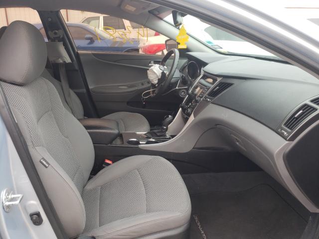 Photo 4 VIN: 5NPEB4AC0DH611574 - HYUNDAI SONATA GLS 